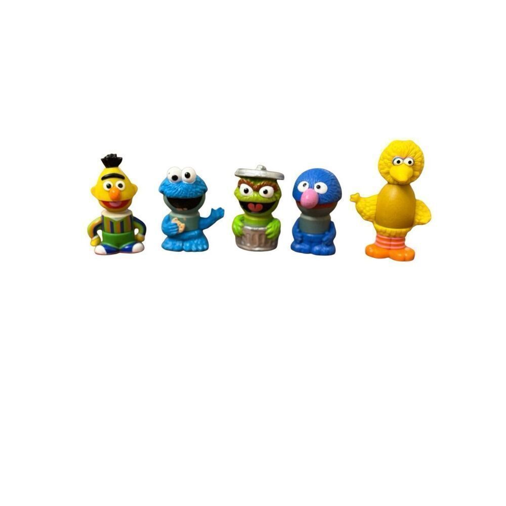Play Town 2007 Sesame Street Characters Oscar Cookie Monster Big Bird Ernie Grov